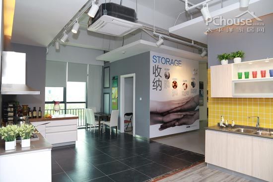 圣象整體廚房廣州展廳迎來首批家裝設(shè)計師(圖2) 圣象整體廚房廣州展廳迎來首批家裝設(shè)計師(圖2)