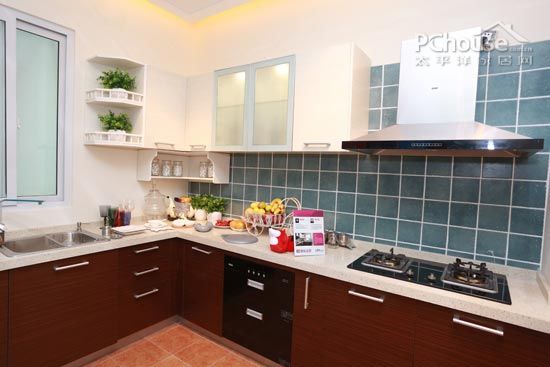 圣象整體廚房廣州展廳迎來首批家裝設(shè)計師(圖3) 圣象整體廚房廣州展廳迎來首批家裝設(shè)計師(圖3)