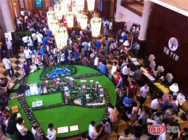 榮和鳳嶺北展廳重裝亮相 開放一周人氣爆棚(圖2) 榮和鳳嶺北展廳重裝亮相 開放一周人氣爆棚(圖2)