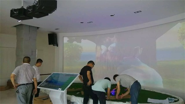 索諾克Sonno扶貧展廳高科技數(shù)字沙盤(圖2) 索諾克Sonno扶貧展廳高科技數(shù)字沙盤(圖2)