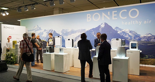 空凈智能化成主流 2016IFA展會(huì)前瞻(圖4) IFA展會(huì)上的空氣凈化器展臺(tái)