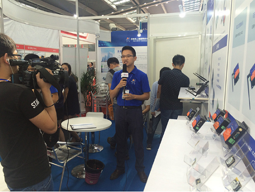 4G無線路由器等主推產(chǎn)品亮相深圳IoT展(圖3) 4G無線路由器等主推產(chǎn)品亮相深圳IoT展(圖3)