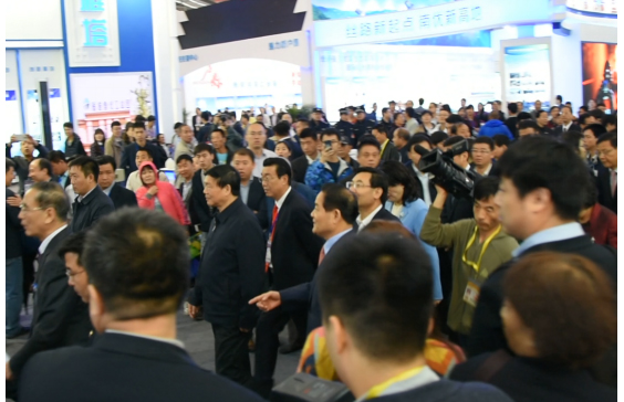 我市組團(tuán)參加2016絲博會獲最佳展臺獎(圖1)