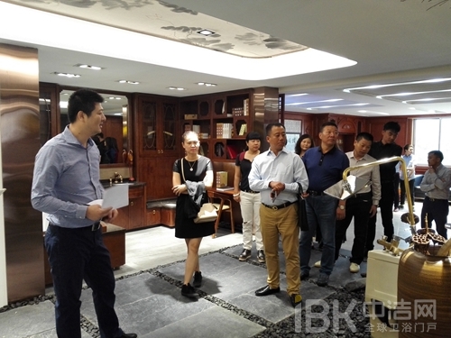 心海伽藍(lán)展廳全新亮相，迎經(jīng)銷商考察團(tuán)首批參觀