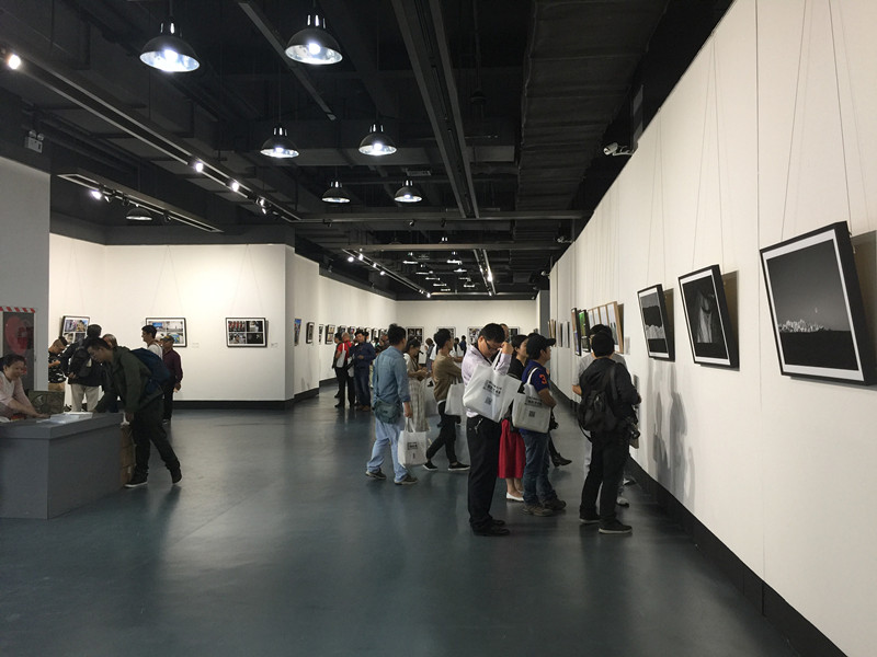 全省第十六屆攝影藝術(shù)展在我市開幕(圖1)