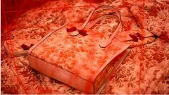 今年還剩一點(diǎn)尾巴 可以看這幾場時(shí)尚展覽度過