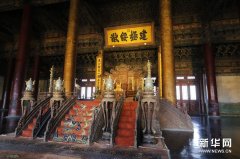 故宮"點(diǎn)亮"中軸線原狀展廳迎"國際博物館日"