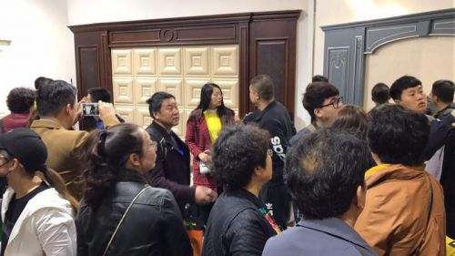 德菲諾實(shí)木背景墻亮相第十六屆中國(guó)國(guó)際門業(yè)展覽會(huì)(圖1) 1